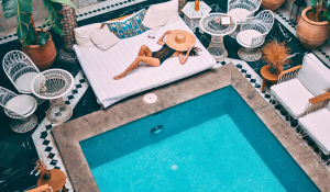 Differenza tra una piscina “da mantenere” e una piscina “da vivere”